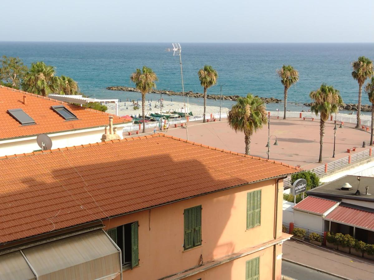 벤티밀리아 Casa Fronte Mare 아파트 외부 사진